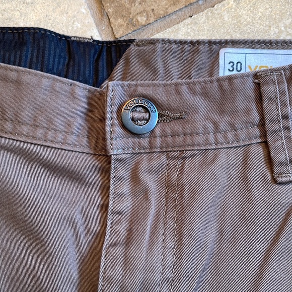 Volcom Twill Shorts Size 30 - Picture 2 of 6